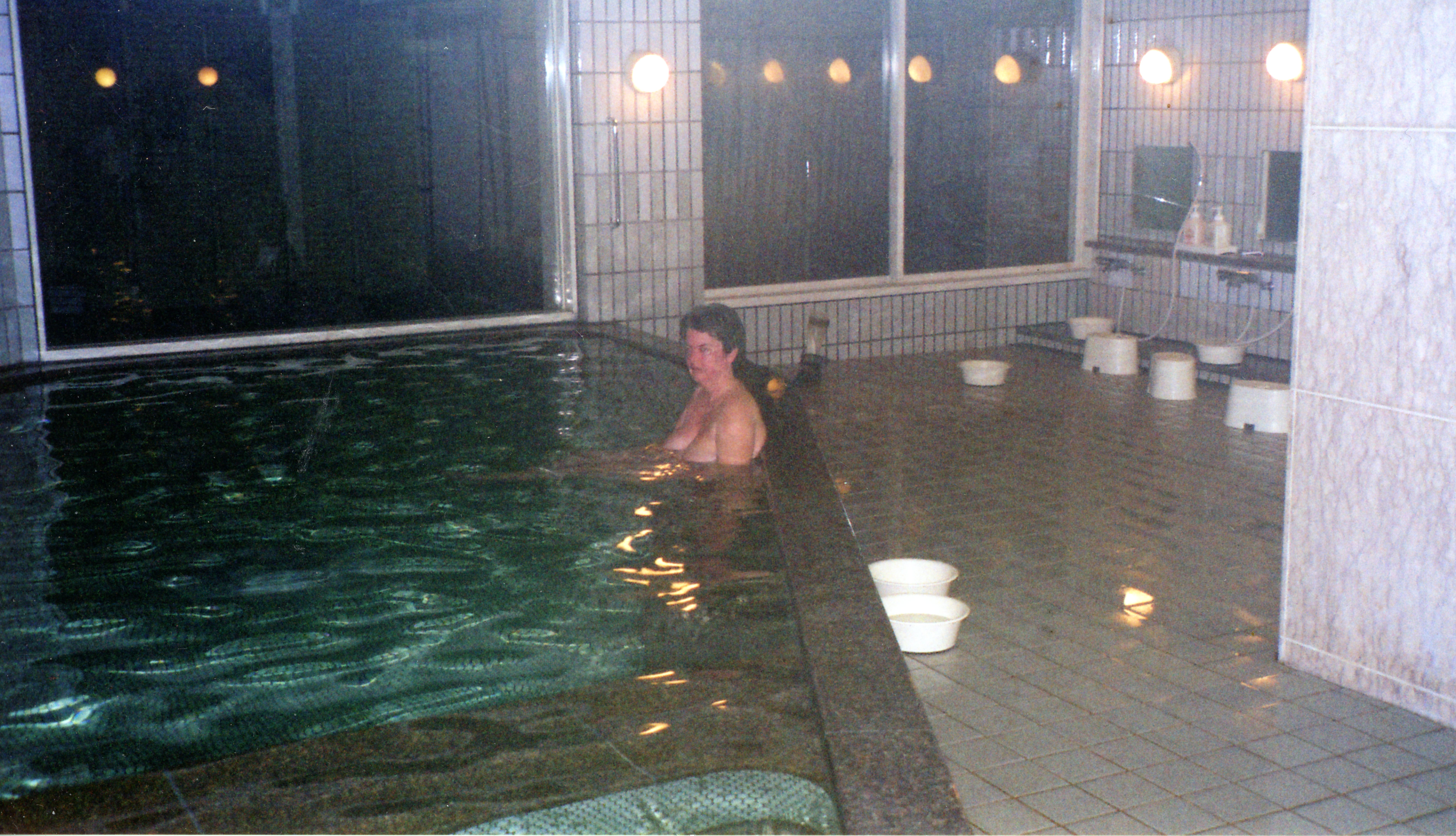 Ann Stark in Japanese bath
